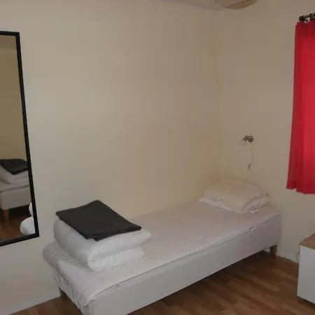 Soederoe Stugby Сasa de vacaciones Finstrom